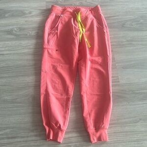 Zamora Jogger Scrub Pants in Hot Coral, Size XS/P